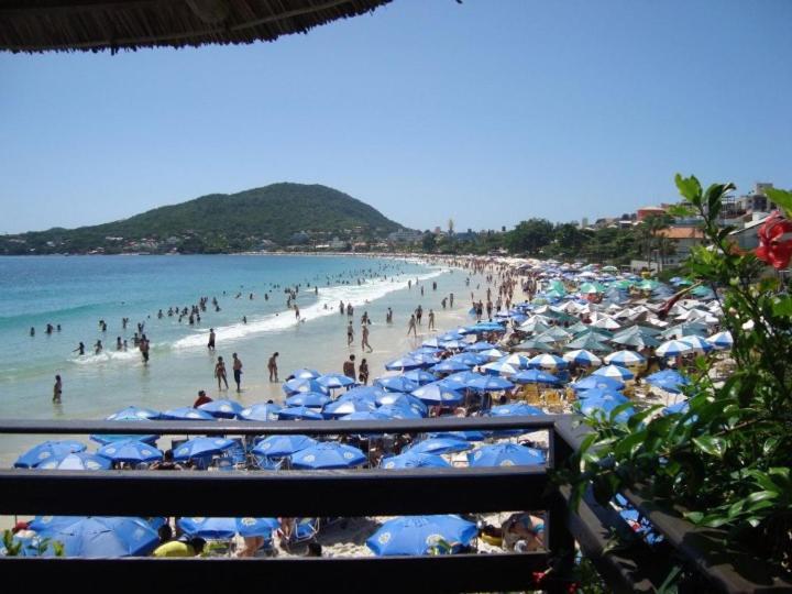 Casa De Praia Em Bombinhas Beach House Exterior photo