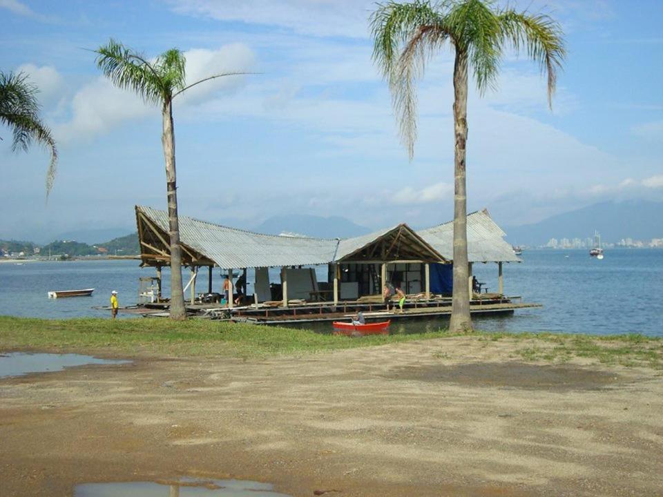 Casa De Praia Em Bombinhas Beach House Exterior photo